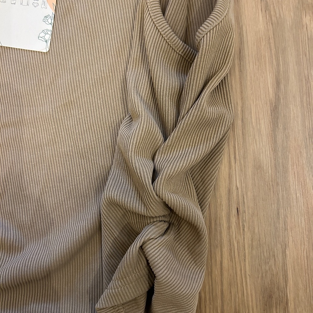 Amazon Knit Ribbed Set - Picture 3 of 5